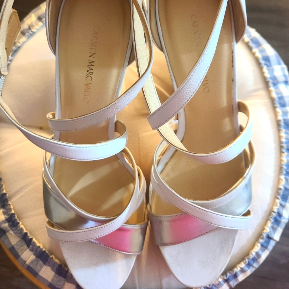 Gorgeous White and silver wedge heels Carmen Mark Valvo size 10